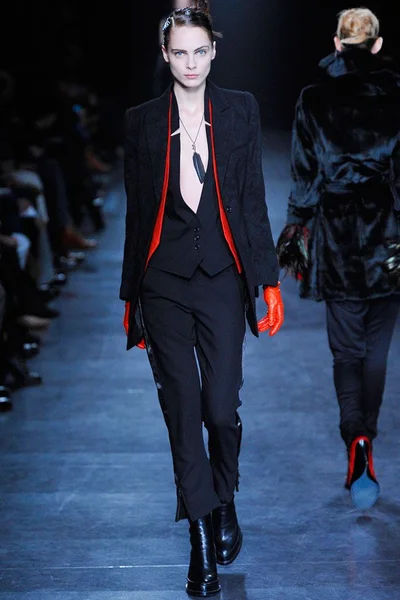 Look 22